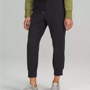 Ready to Rulu High-Rise Cropped Jogger